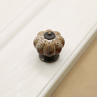Ceramic Pumpkin Knobs，Vintage Dresser Drawer Pulls，Retro Cabinet Door Handles with Mounting Screws，Ideal for Closet，Cupboard