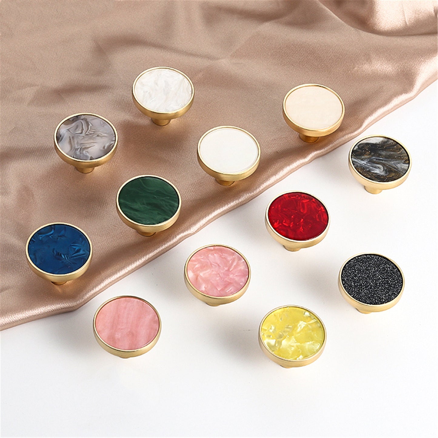 Brushed Brass Round Cabinet Knob，Gold Drawer Dreeser Pull，1.25 inch Diameter，Unique Style for Modern Home Décor